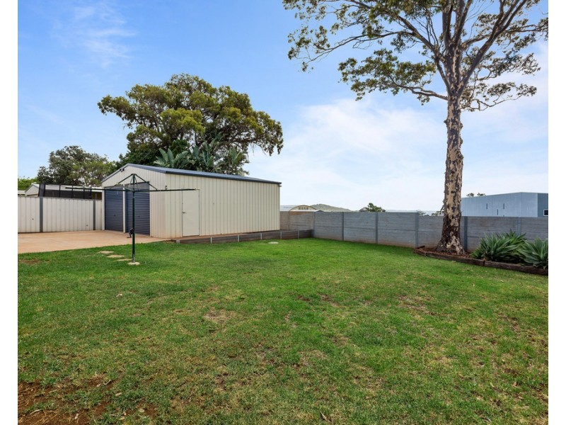 27 Arabian Street, Harristown QLD 4350