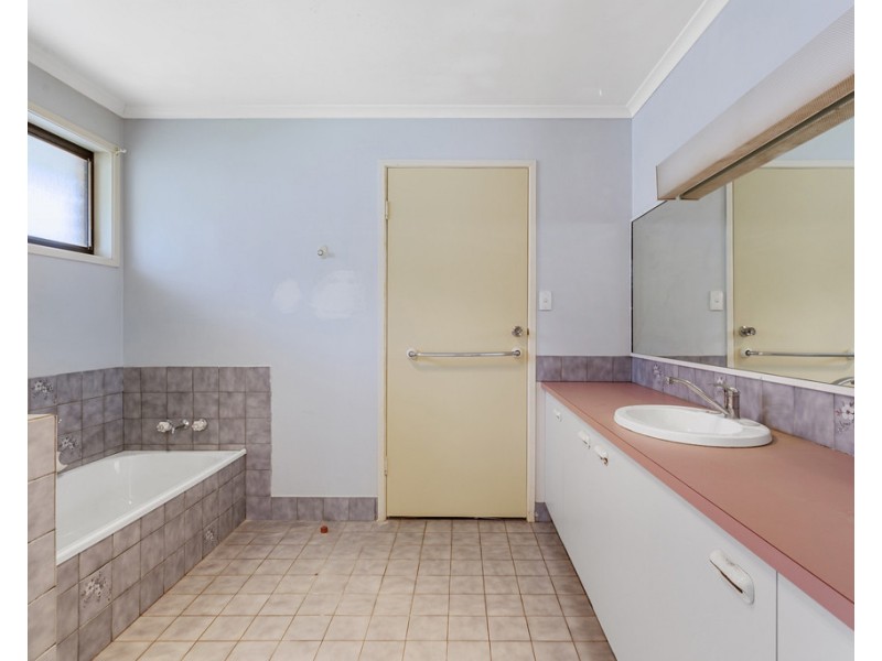 55 Wyalla Street, Newtown QLD 4350