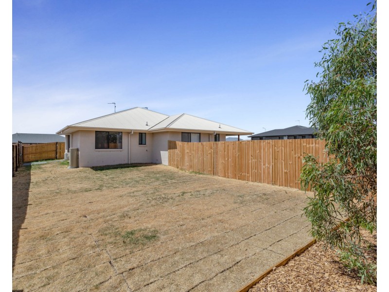 2/80 Magpie Drive, Cambooya QLD 4358