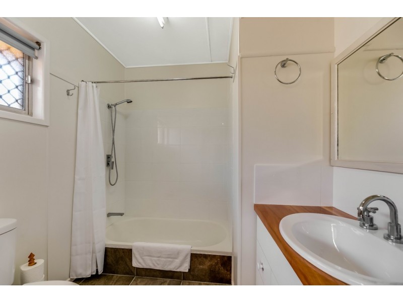 17 Nuss Street, Wilsonton QLD 4350