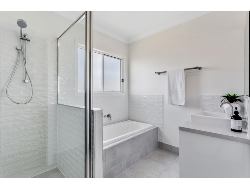 323a Newman Road, Vale View QLD 4352
