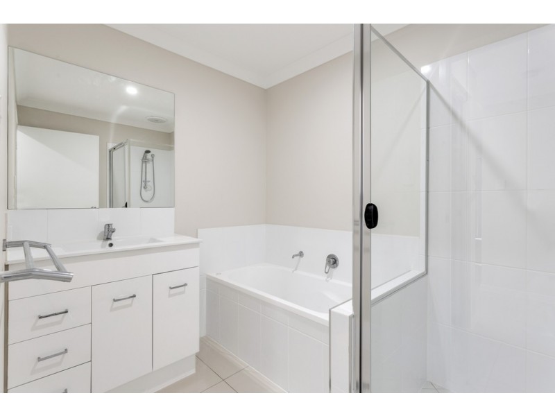 1/118 Magpie Drive, Cambooya QLD 4358
