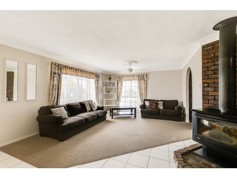 19 Fern Drive, Kearneys Spring QLD 4350