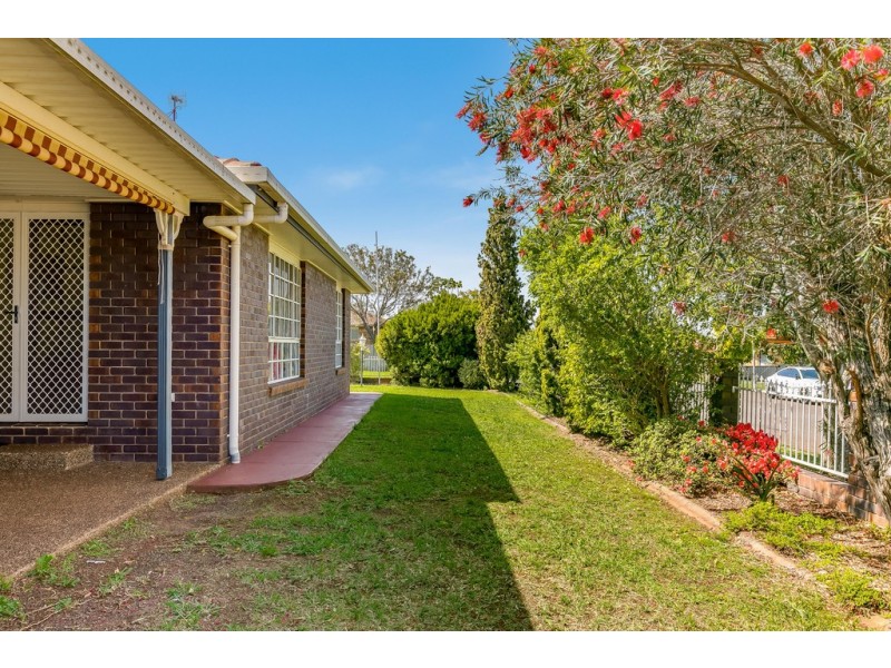 19 Fern Drive, Kearneys Spring QLD 4350