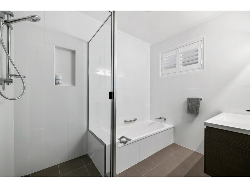 523 Stenner Street, Harristown QLD 4350