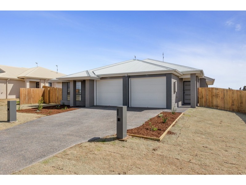 2/27 Myrtleford Crescent, Cambooya QLD 4358
