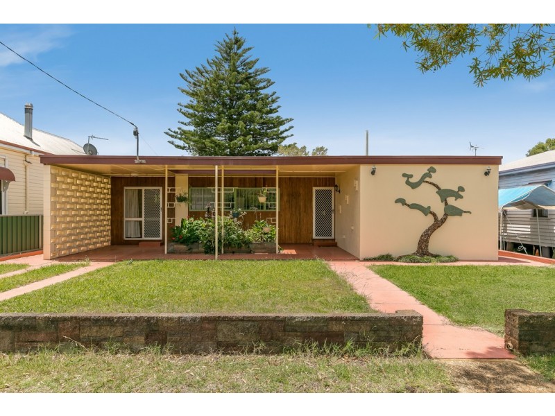 213a Campbell Street, Newtown QLD 4350