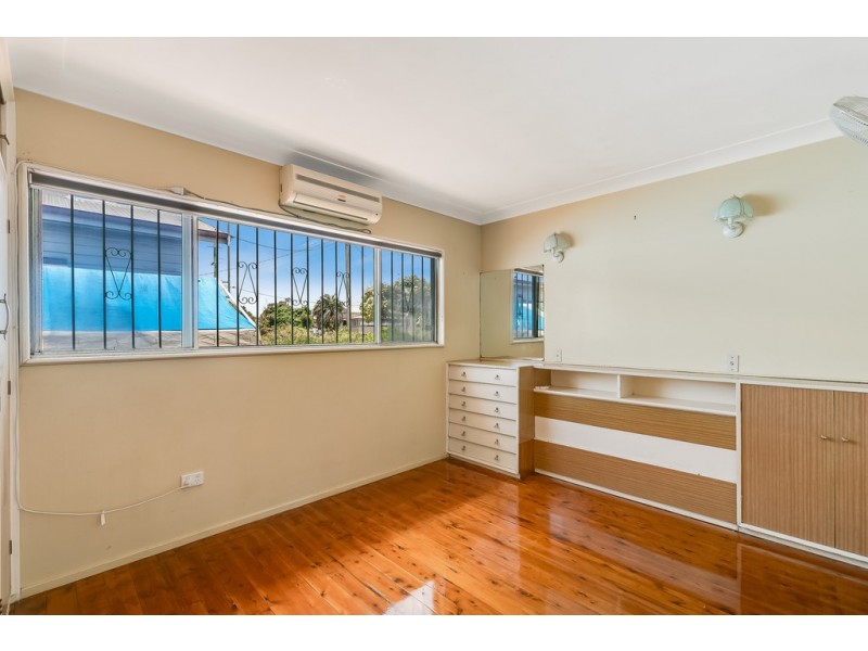 213a Campbell Street, Newtown QLD 4350