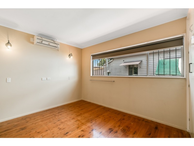 213a Campbell Street, Newtown QLD 4350