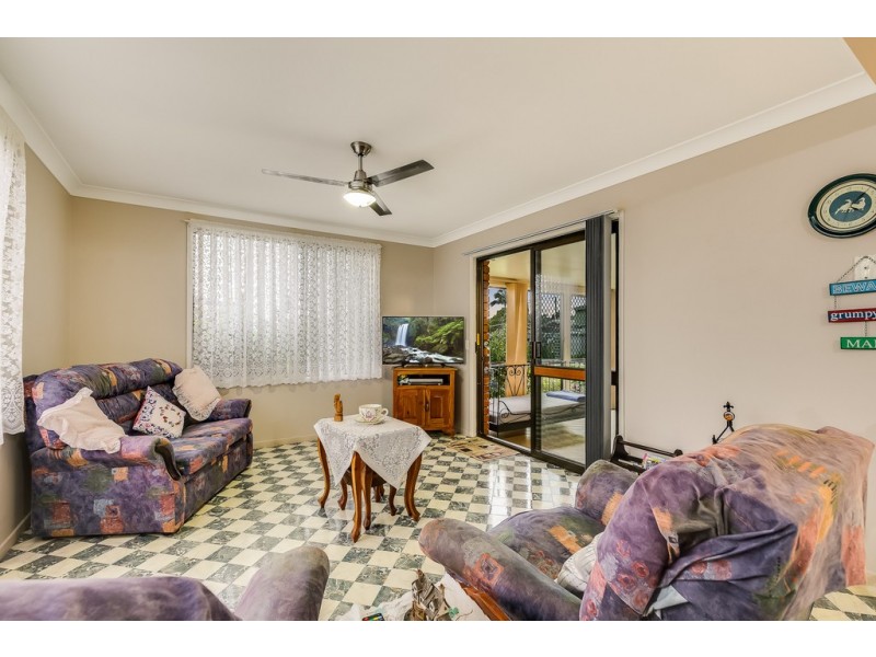 10 Smythe Street, Kearneys Spring QLD 4350