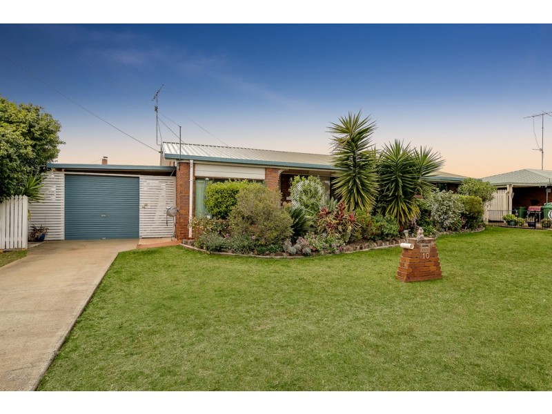 10 Smythe Street, Kearneys Spring QLD 4350