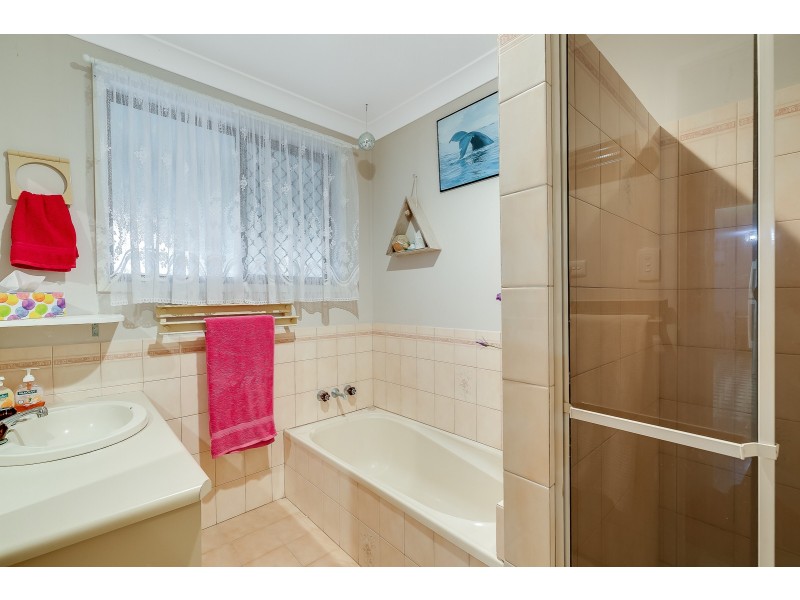 10 Smythe Street, Kearneys Spring QLD 4350