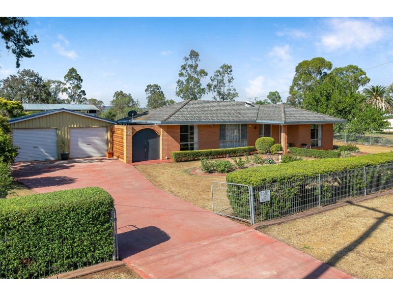 62 Eton Street, Cambooya QLD 4358