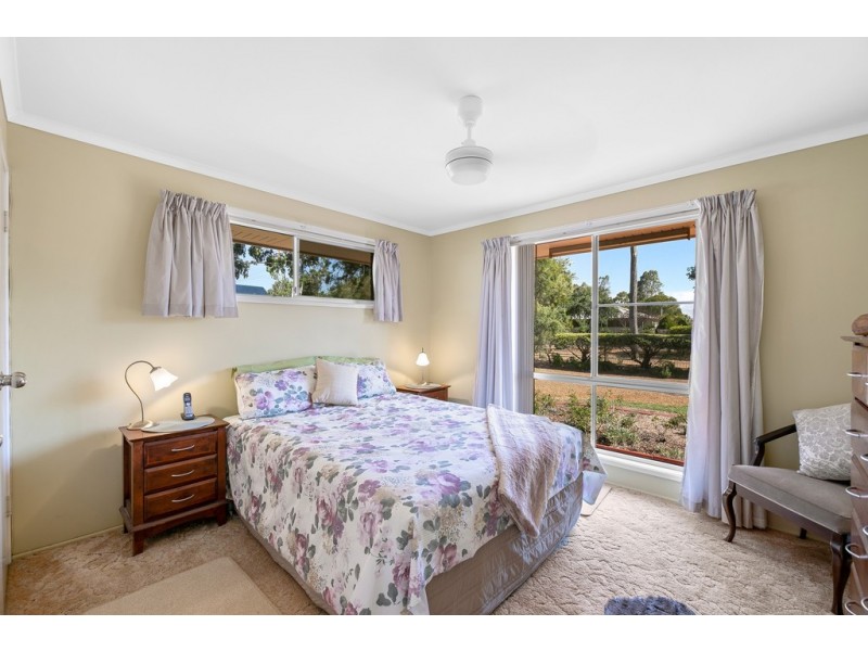 62 Eton Street, Cambooya QLD 4358