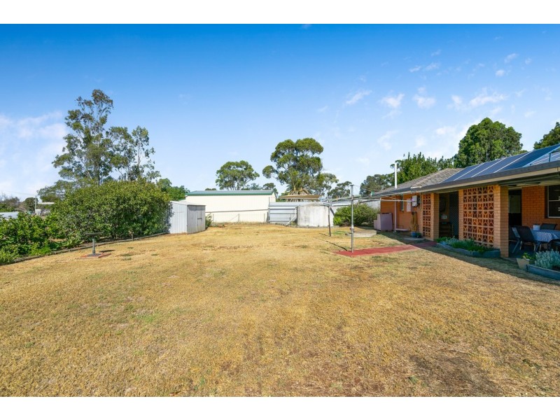 62 Eton Street, Cambooya QLD 4358