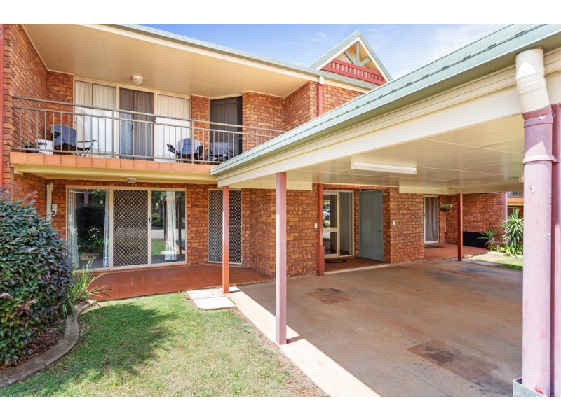 17/367 Margaret Street, Newtown QLD 4350