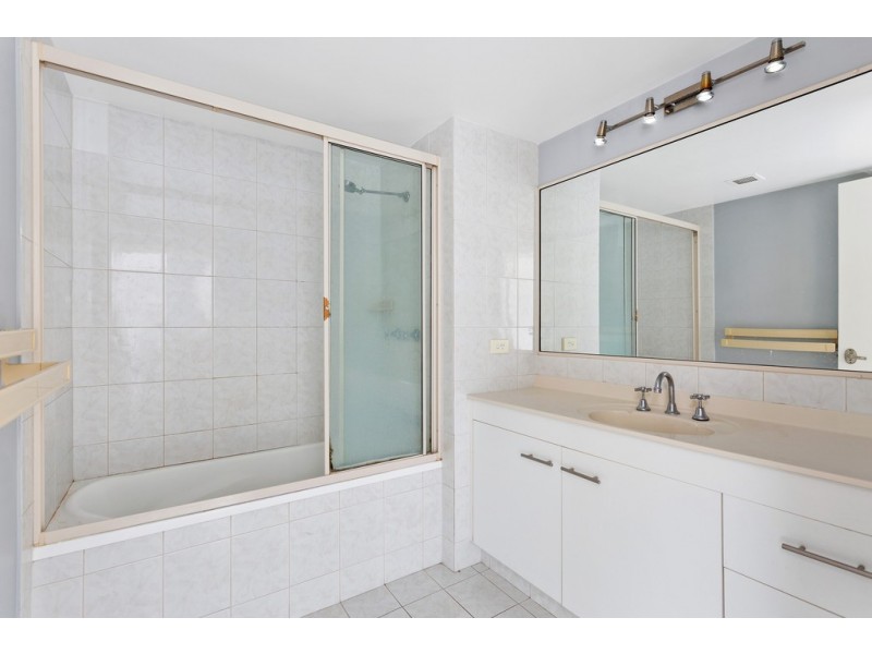 17/367 Margaret Street, Newtown QLD 4350