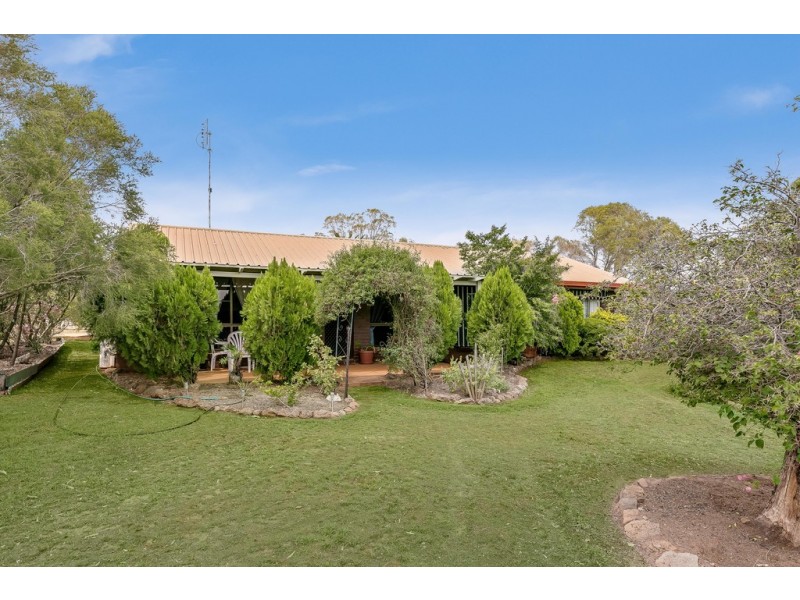 20 Thomas Street, Meringandan West QLD 4352