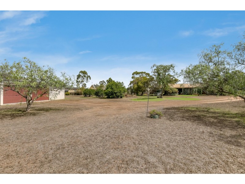 20 Thomas Street, Meringandan West QLD 4352