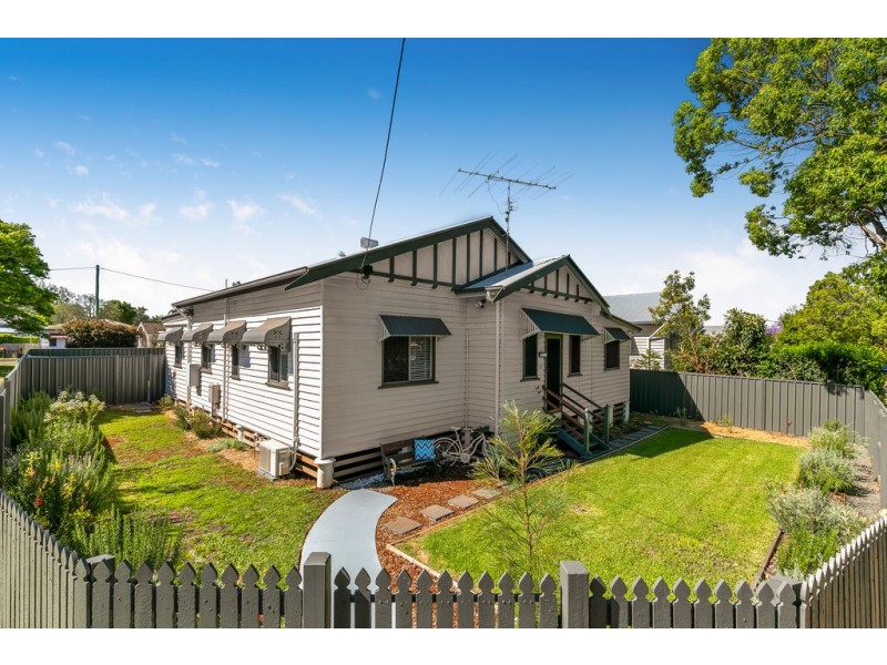 43 Anzac Avenue, Newtown QLD 4350