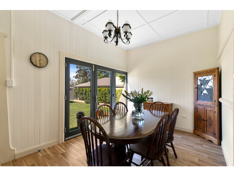 43 Anzac Avenue, Newtown QLD 4350