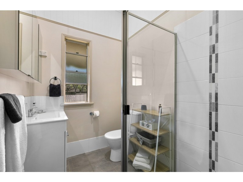 43 Anzac Avenue, Newtown QLD 4350