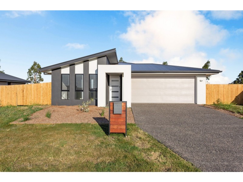 32 Magpie Drive, Cambooya QLD 4358