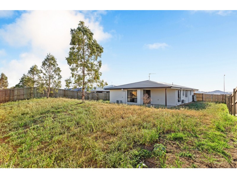 32 Magpie Drive, Cambooya QLD 4358