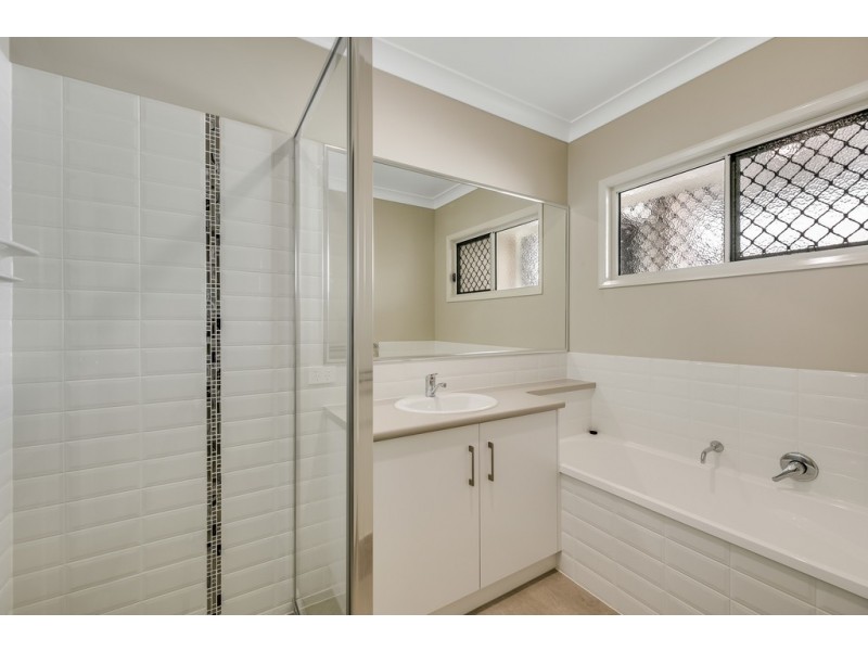 Unit 1/47 Entabeni Drive, Kearneys Spring QLD 4350