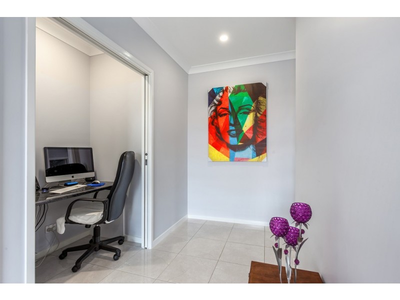 75 Barlow Street, Cranley QLD 4350