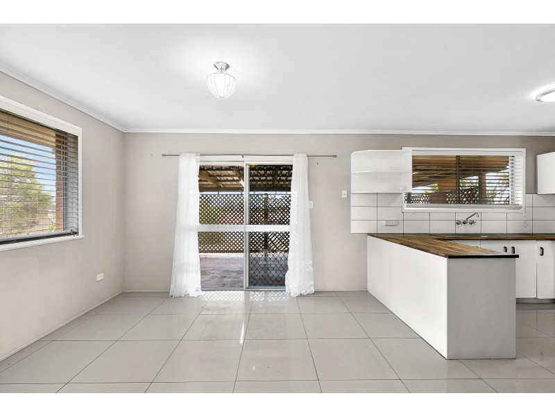 12 Smithfield Street, Harristown QLD 4350