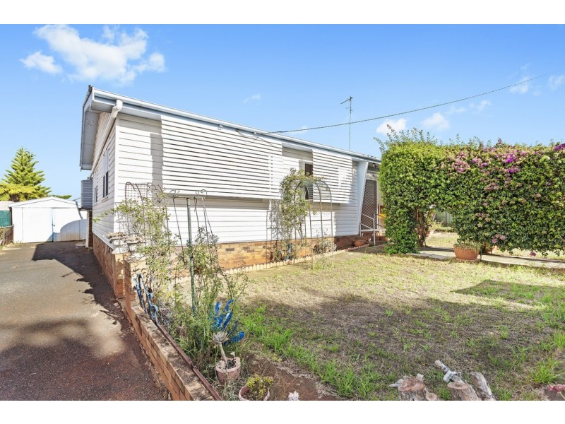 32 Priest Street, Rockville QLD 4350