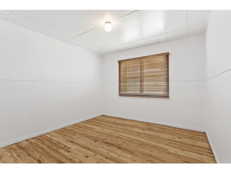 32 Priest Street, Rockville QLD 4350