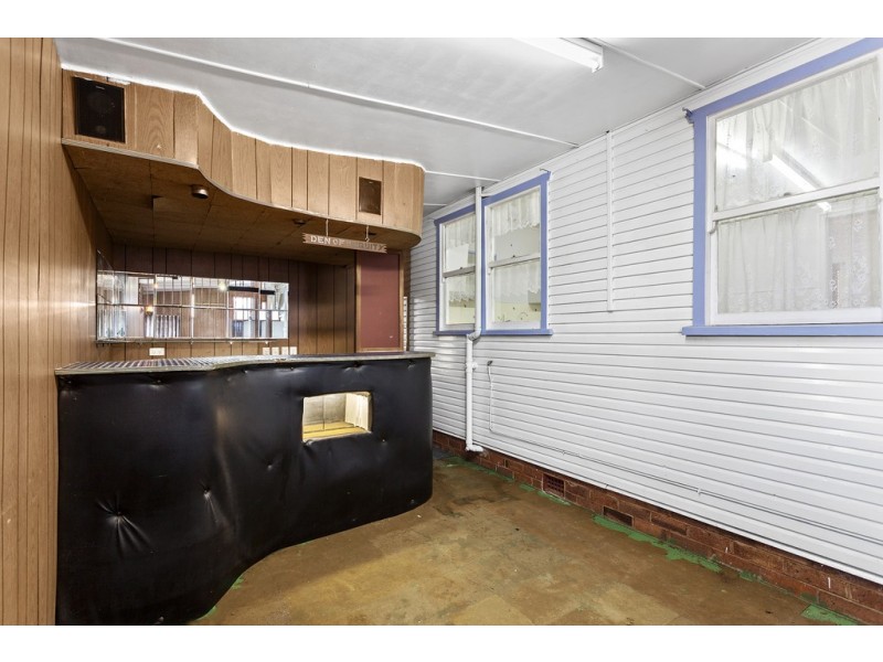 32 Priest Street, Rockville QLD 4350