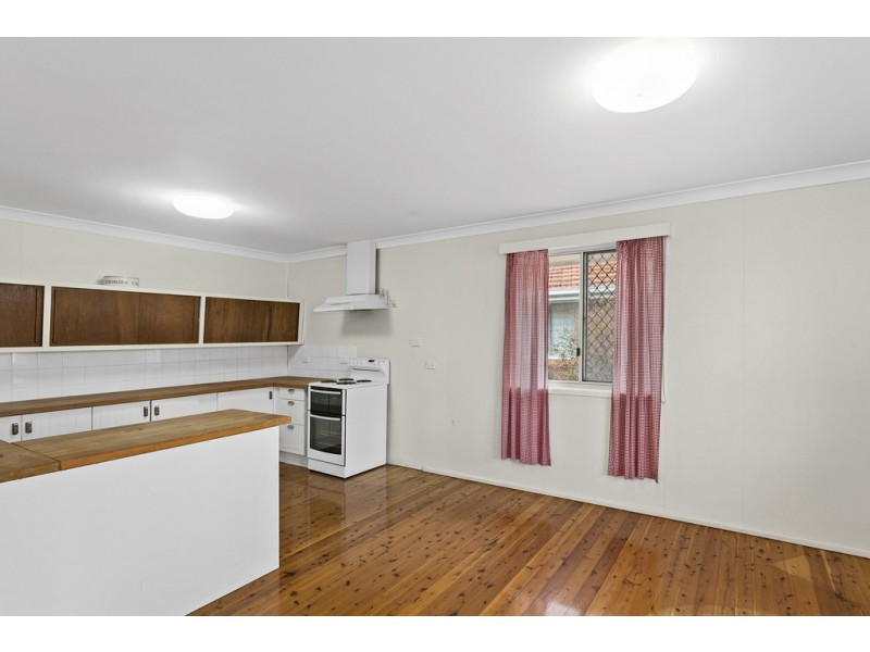 11 Allenby Street, Newtown QLD 4350