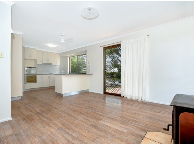 4 Agnes Street, Centenary Heights QLD 4350