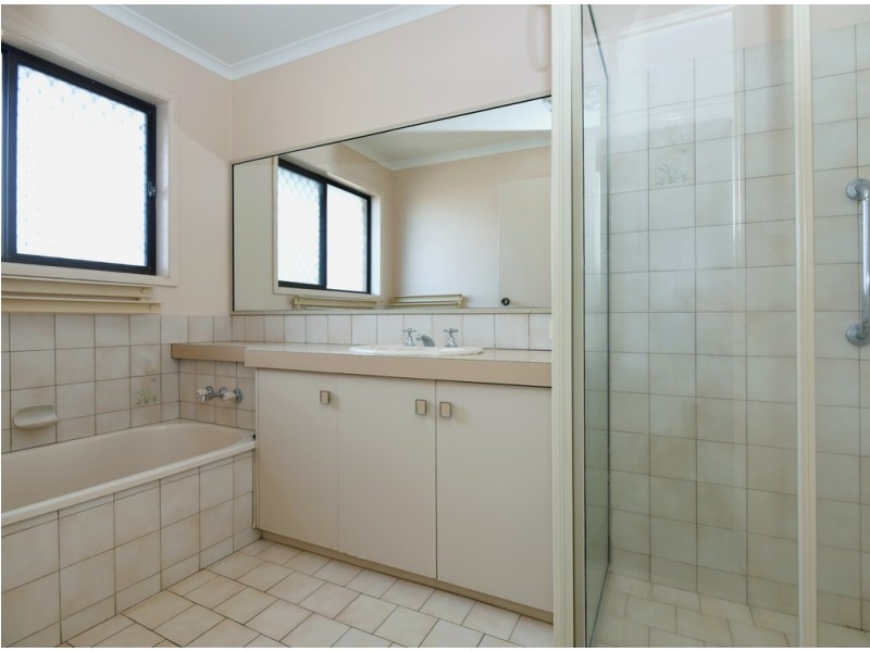 4 Agnes Street, Centenary Heights QLD 4350