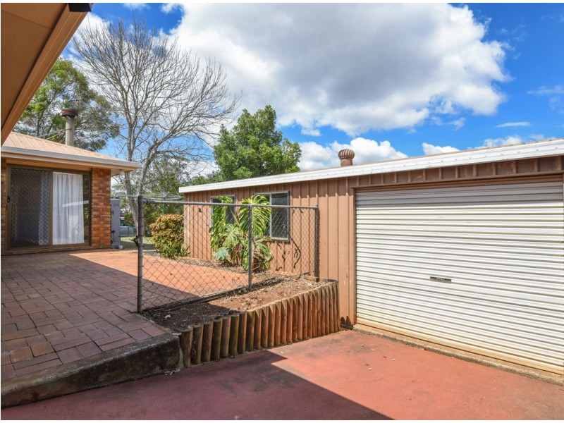 4 Agnes Street, Centenary Heights QLD 4350