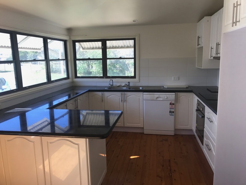 32 Moore Road, Westbrook QLD 4350