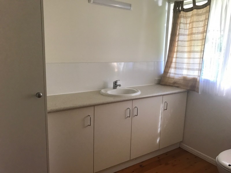 32 Moore Road, Westbrook QLD 4350