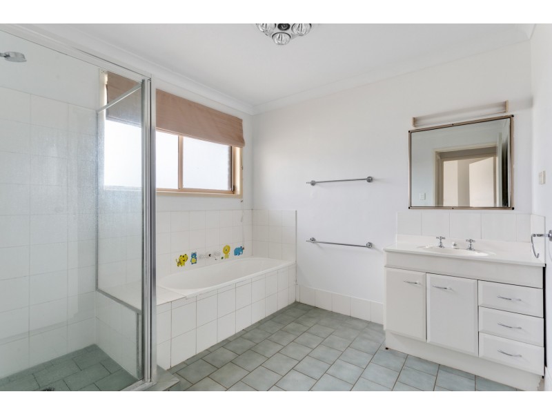 28 Liquidamber Street, Glenvale QLD 4350
