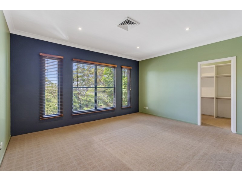 26 Hilltop Crescent, Blue Mountain Heights QLD 4350