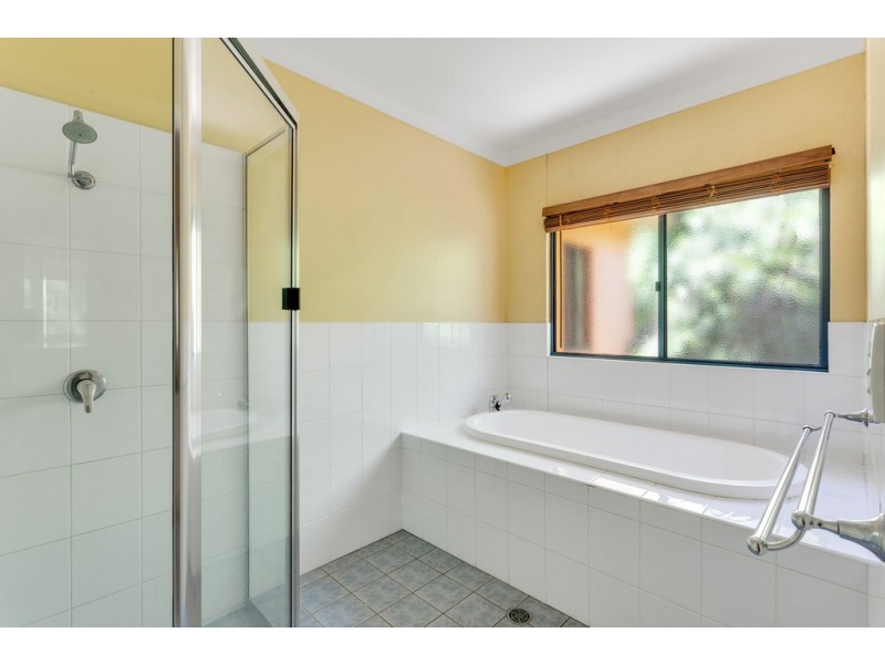 26 Hilltop Crescent, Blue Mountain Heights QLD 4350