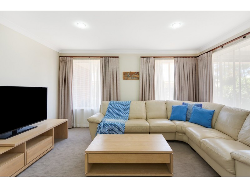 9 Argus Court, Middle Ridge QLD 4350