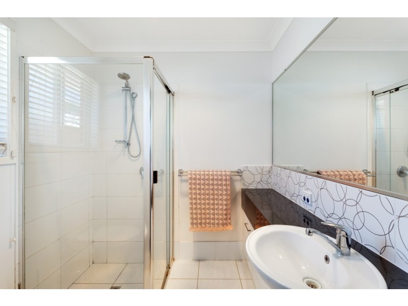 9 Argus Court, Middle Ridge QLD 4350
