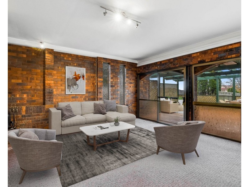 16 La Vista Court, Middle Ridge QLD 4350