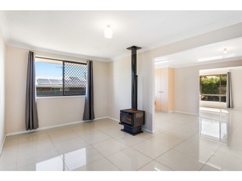 10 Maison Court, Wilsonton Heights QLD 4350