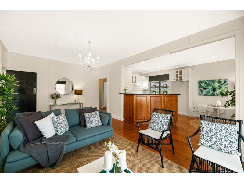 1 Bernard Street, Newtown QLD 4350