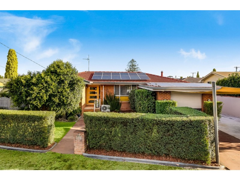 18 Nugent Crescent, Wilsonton QLD 4350