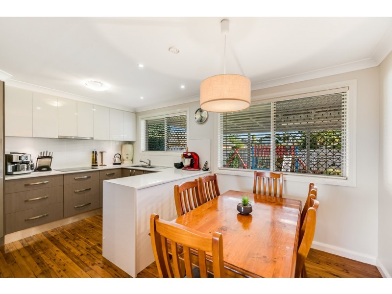 18 Nugent Crescent, Wilsonton QLD 4350